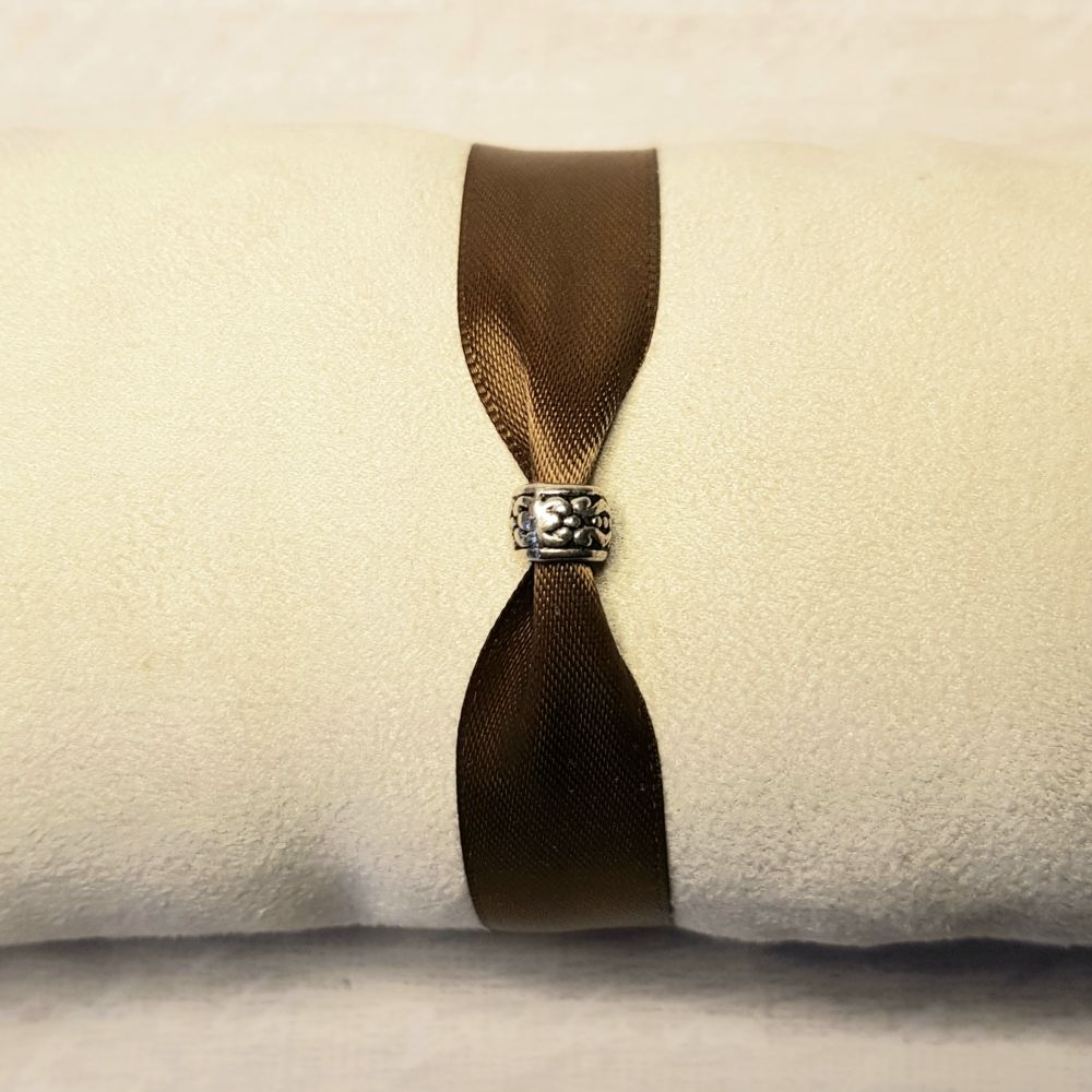 Armband Seide mit Perle