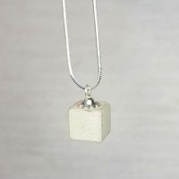Halskette Beton Quader