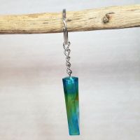Schlüsselanhänger Resin glau gelb weiß